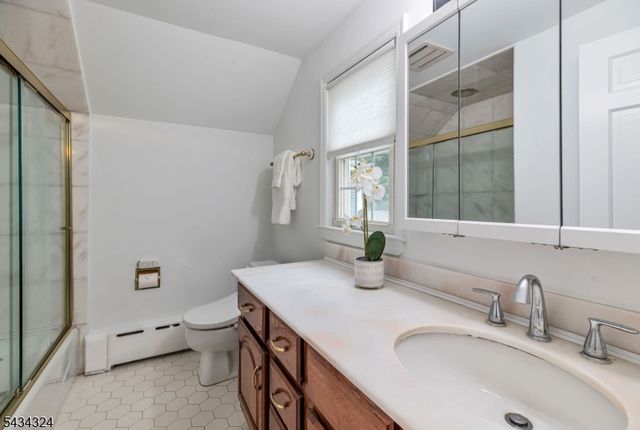 151 Walthery Ave, Ridgewood Village, NJ 07450