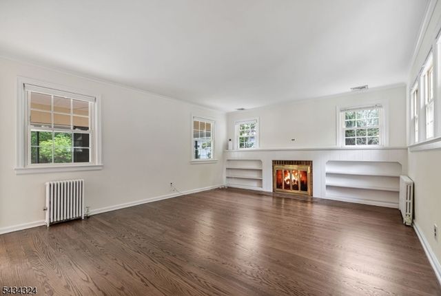 151 Walthery Ave, Ridgewood Village, NJ 07450