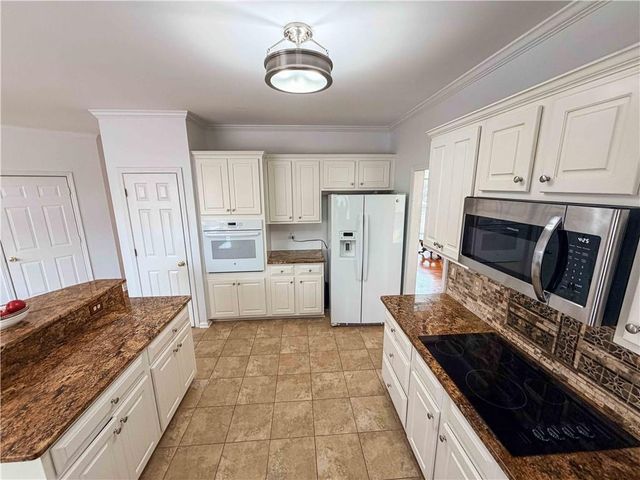 2172 Talbot Ridge, Jonesboro, GA 30236