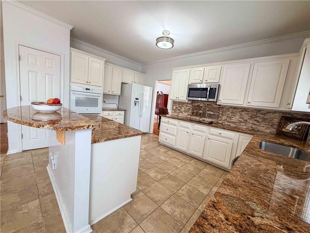 2172 Talbot Ridge, Jonesboro, GA 30236