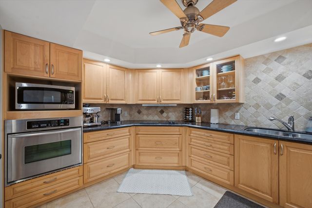 2860 S OCEAN Boulevard 316, Palm Beach, FL 33480
