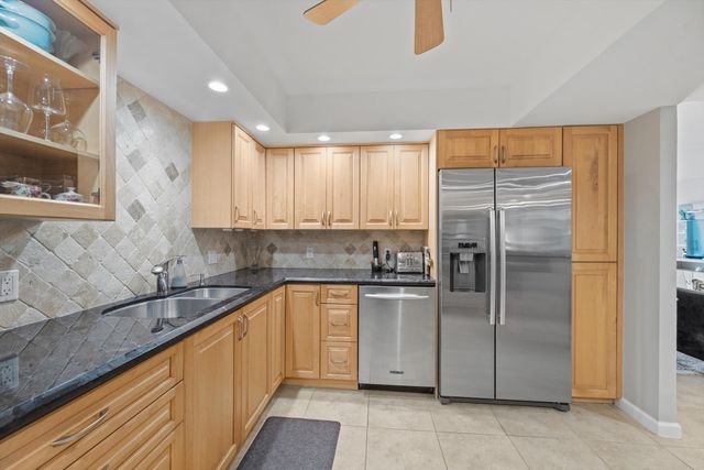 2860 S OCEAN Boulevard 316, Palm Beach, FL 33480
