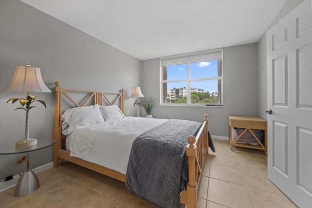 2860 S OCEAN Boulevard 316, Palm Beach, FL 33480