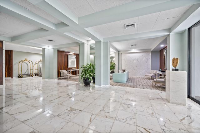 2860 S OCEAN Boulevard 316, Palm Beach, FL 33480