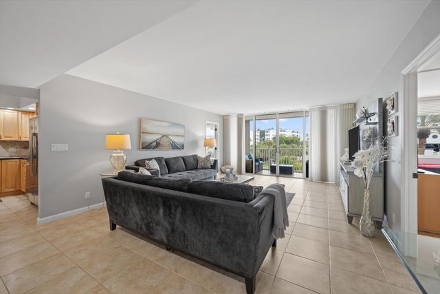 2860 S OCEAN Boulevard 316, Palm Beach, FL 33480