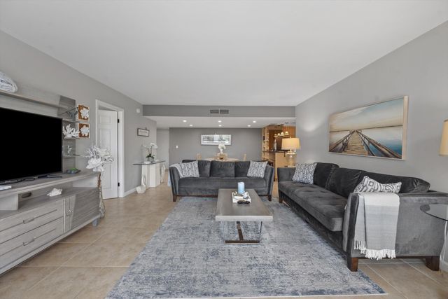 2860 S OCEAN Boulevard 316, Palm Beach, FL 33480