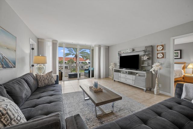 2860 S OCEAN Boulevard 316, Palm Beach, FL 33480
