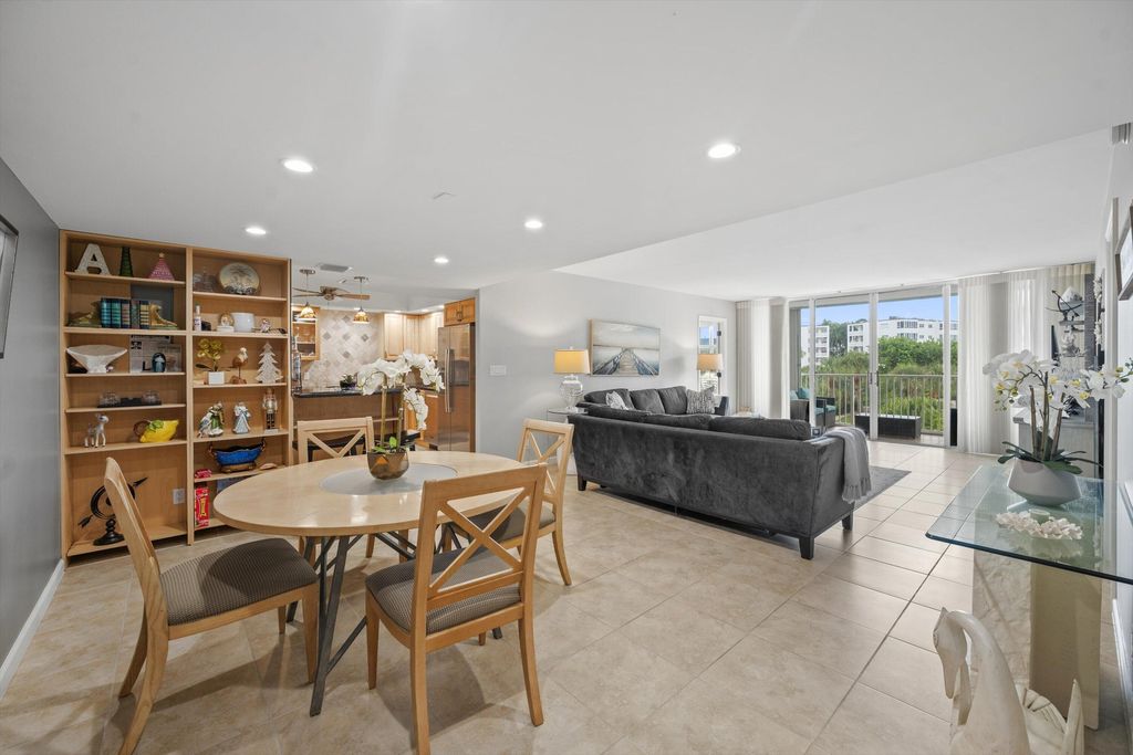 2860 S OCEAN Boulevard 316, Palm Beach, FL 33480