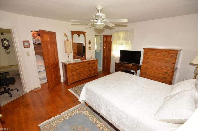 1721 N Alanton DR, Virginia Beach, VA 23454