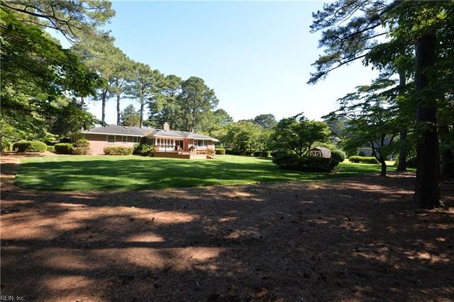 1721 N Alanton DR, Virginia Beach, VA 23454