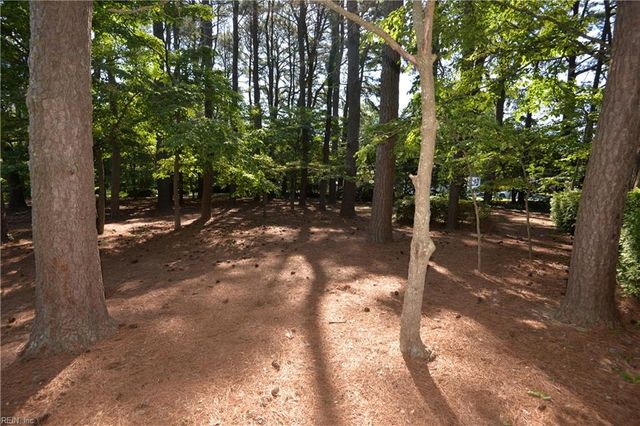 1721 N Alanton DR, Virginia Beach, VA 23454