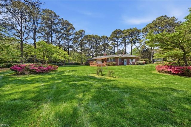 1721 N Alanton DR, Virginia Beach, VA 23454