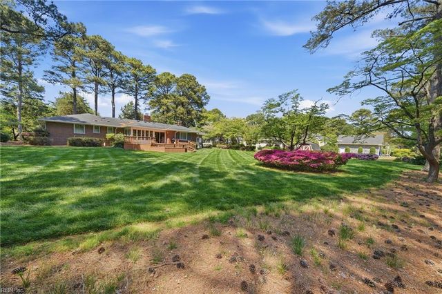 1721 N Alanton DR, Virginia Beach, VA 23454