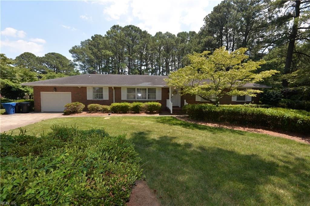 1721 N Alanton DR, Virginia Beach, VA 23454