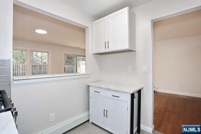 8 Crestwood Mews, Allendale, NJ 07401