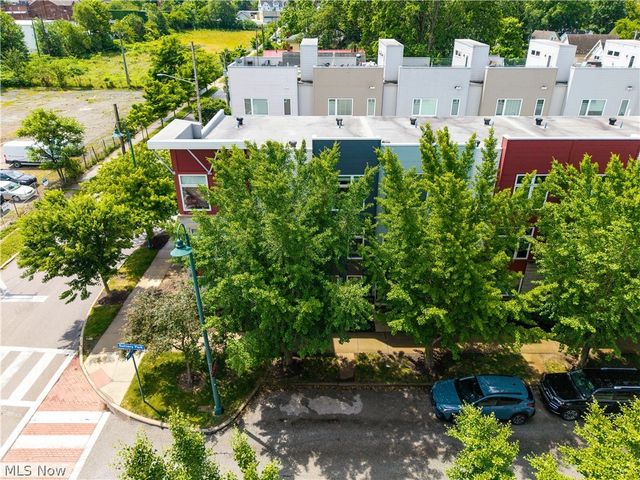 7305 Battery Park Boulevard, Cleveland, OH 44102