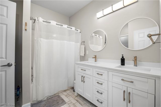 7305 Battery Park Boulevard, Cleveland, OH 44102
