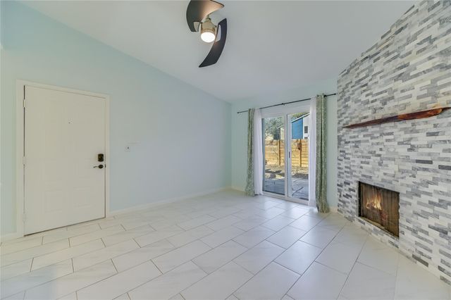 3734 Valley View RD B, Austin, TX 78704