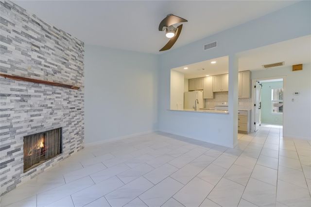 3734 Valley View RD B, Austin, TX 78704