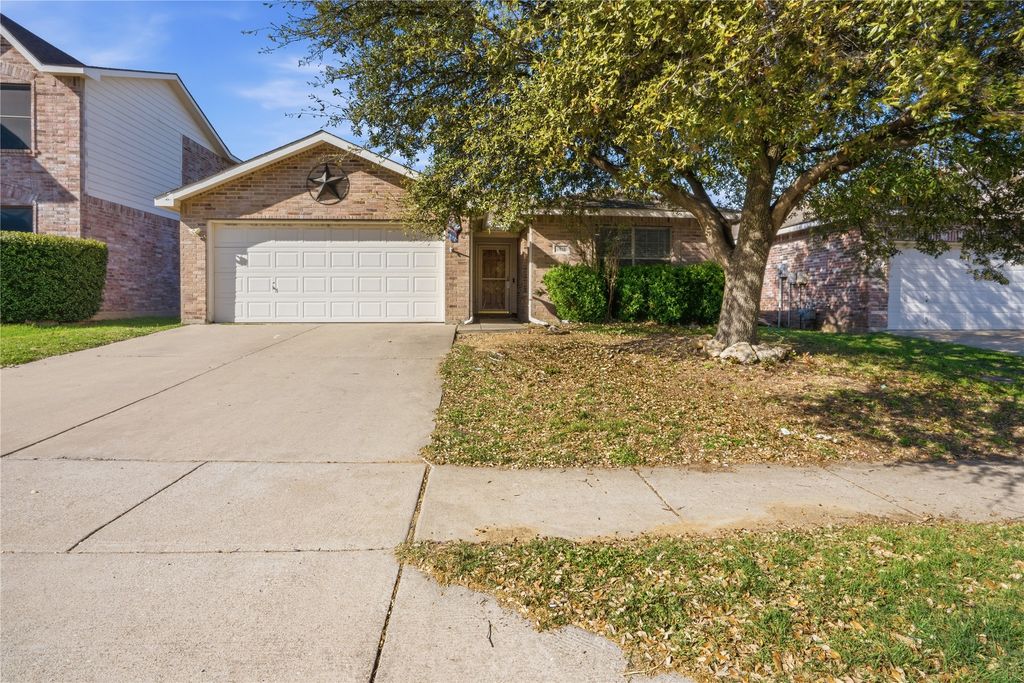 3825 Cane River Road, Fort Worth, TX 76244