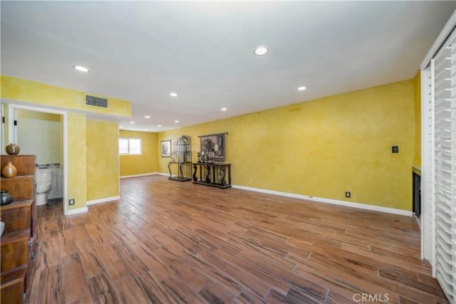 14947 Dickens Street 3, Sherman Oaks, CA 91403