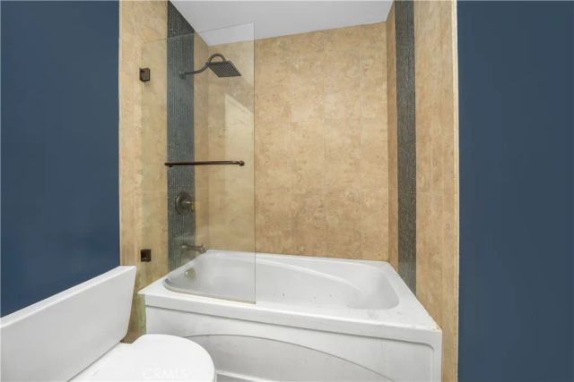 14947 Dickens Street 3, Sherman Oaks, CA 91403