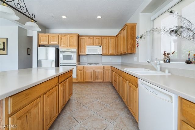 8236 Imperial Lakes Street, Las Vegas, NV 89131