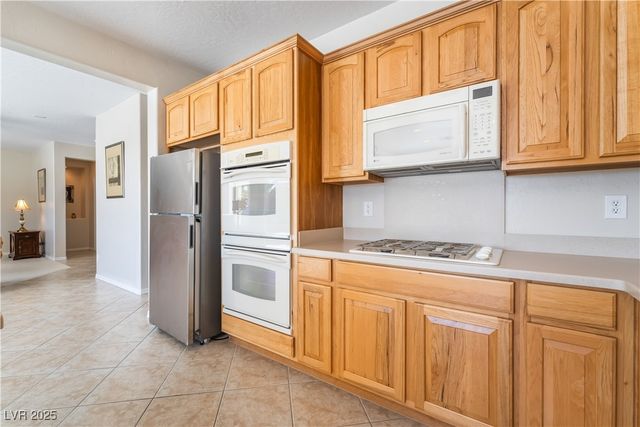 8236 Imperial Lakes Street, Las Vegas, NV 89131