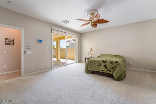 8236 Imperial Lakes Street, Las Vegas, NV 89131