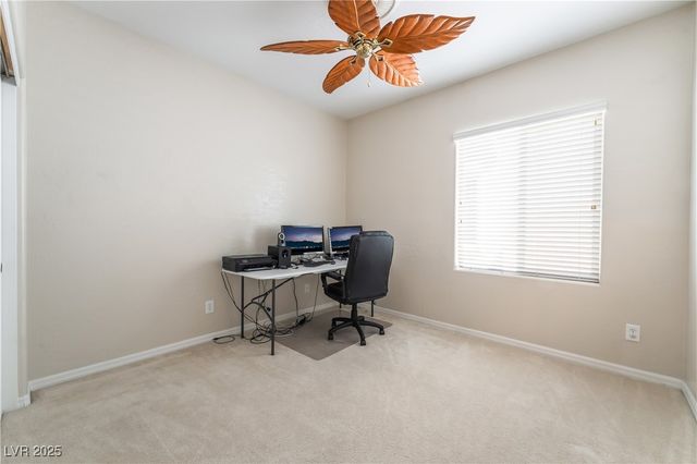 8236 Imperial Lakes Street, Las Vegas, NV 89131