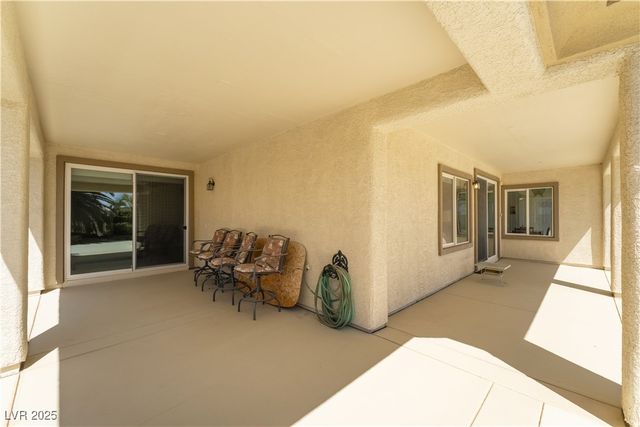 8236 Imperial Lakes Street, Las Vegas, NV 89131