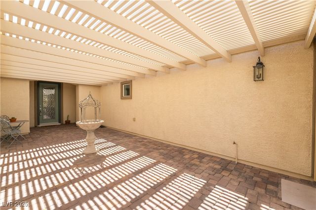 8236 Imperial Lakes Street, Las Vegas, NV 89131