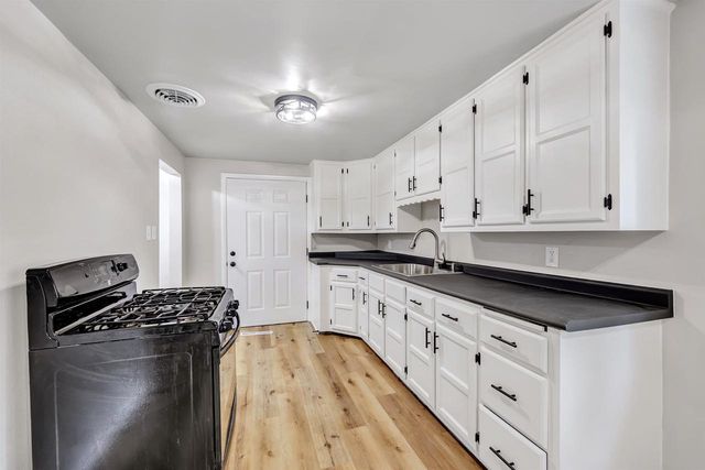 1875 SMITH STREET, Green Bay, WI 54302