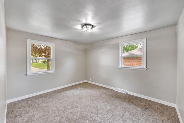 1875 SMITH STREET, Green Bay, WI 54302