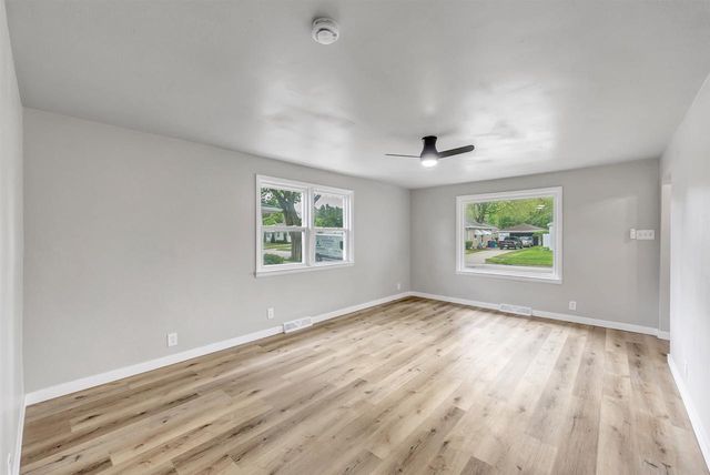 1875 SMITH STREET, Green Bay, WI 54302