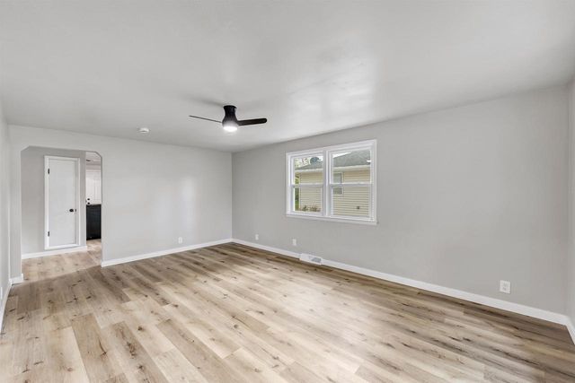 1875 SMITH STREET, Green Bay, WI 54302