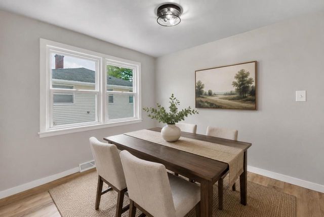 1875 SMITH STREET, Green Bay, WI 54302