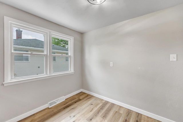 1875 SMITH STREET, Green Bay, WI 54302