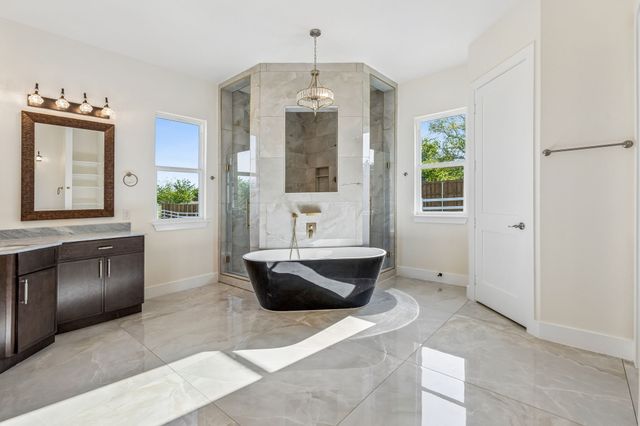 3710 Castle Drive, Rowlett, TX 75089