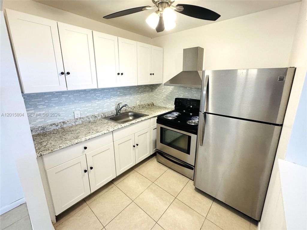 138 Fanshaw D D, Boca Raton, FL 33434