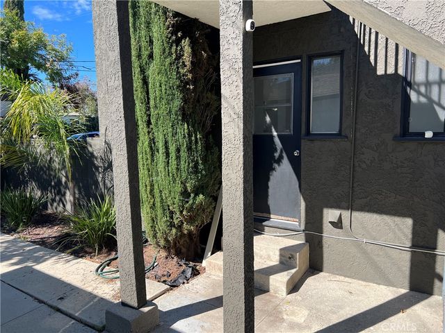 12658 Oxnard Street, North Hollywood, CA 91606