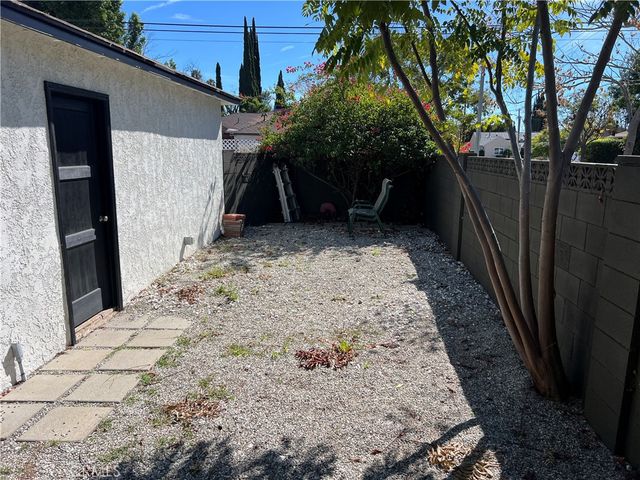 12658 Oxnard Street, North Hollywood, CA 91606