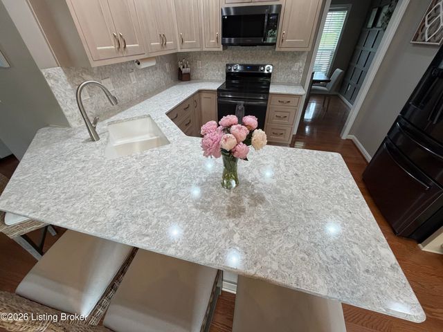 242 Riley Way, Elizabethtown, KY 42701