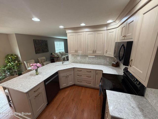 242 Riley Way, Elizabethtown, KY 42701