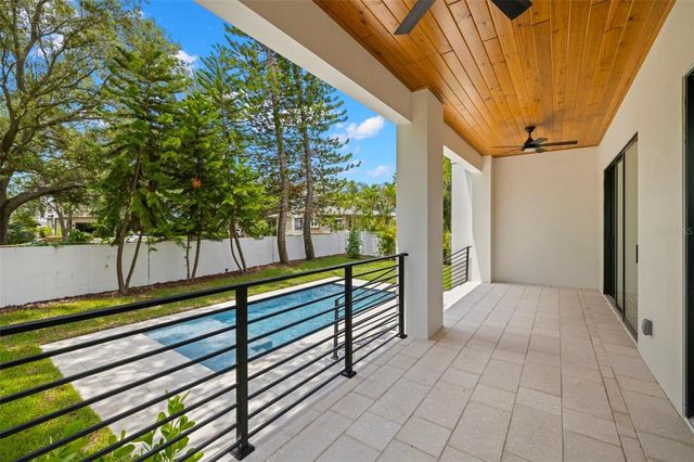 3020 W HELEN AVENUE, Tampa, FL 33611