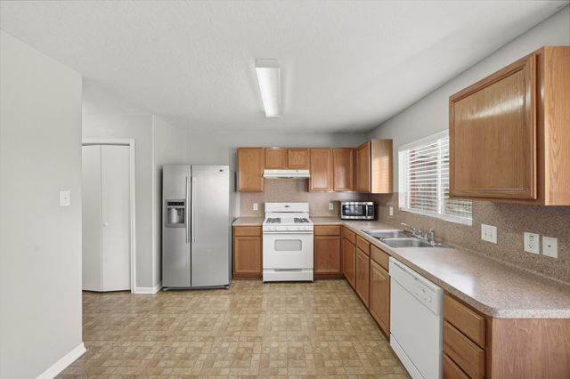 3211 Barkers Crossing Avenue, Houston, TX 77084