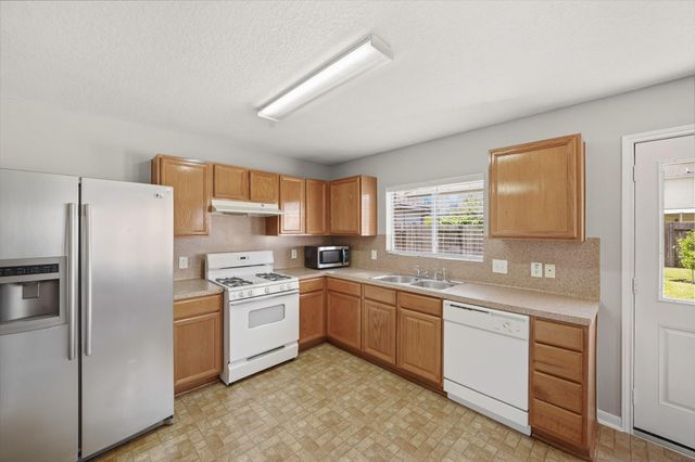 3211 Barkers Crossing Avenue, Houston, TX 77084