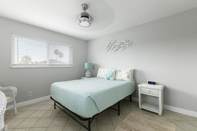 66 Tarpon Street, Bayou Vista, TX 77563