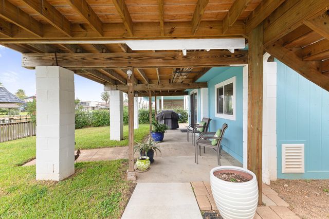 66 Tarpon Street, Bayou Vista, TX 77563