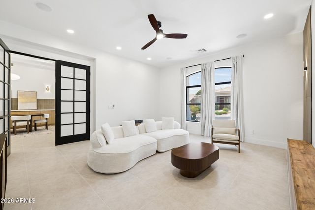 15001 S 5TH Avenue, Phoenix, AZ 85045